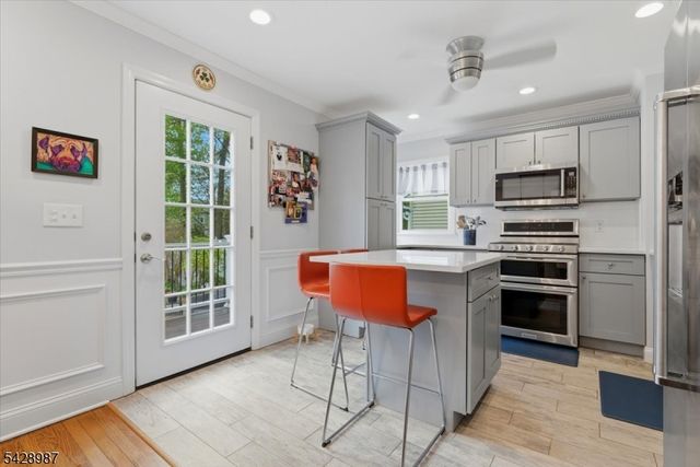 15 Van Buren Ave, Cranford Twp., NJ 07016