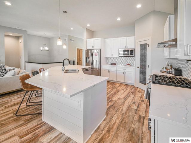 1113 Annabel Avenue, Hickman, NE 68372