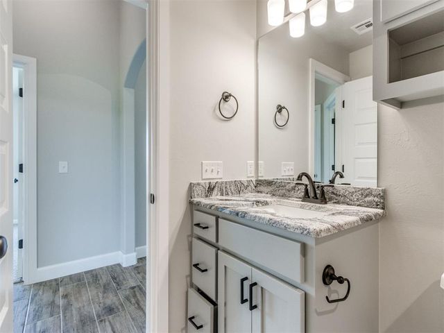 9416 NW 75th Street, Yukon, OK 73099