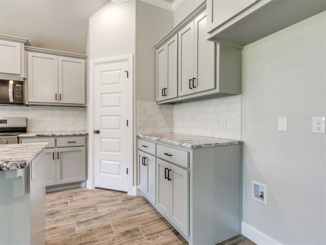 9416 NW 75th Street, Yukon, OK 73099