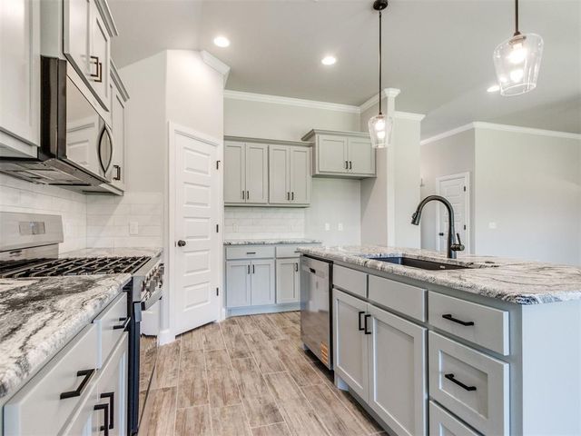 9416 NW 75th Street, Yukon, OK 73099