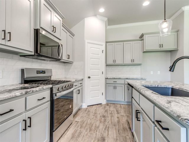 9416 NW 75th Street, Yukon, OK 73099