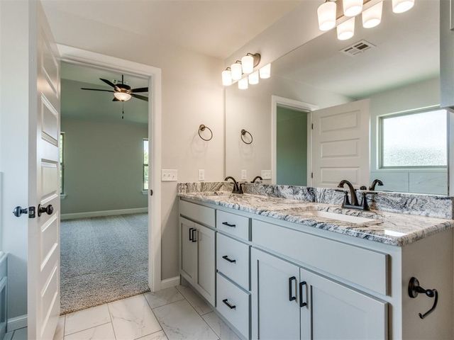 9416 NW 75th Street, Yukon, OK 73099