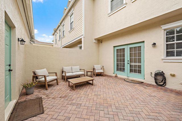 315 E Bay Cedar Circle, Jupiter, FL 33458