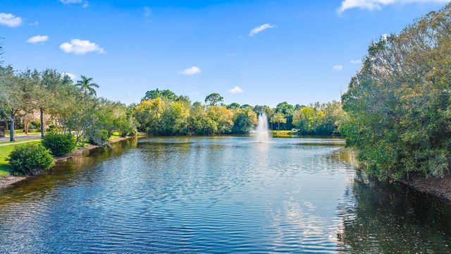 315 E Bay Cedar Circle, Jupiter, FL 33458