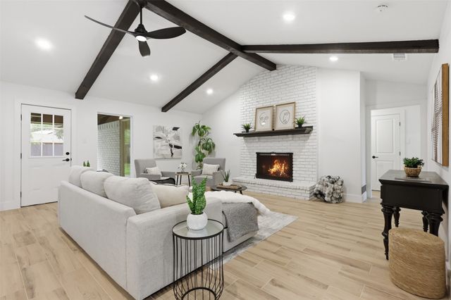 105 Wellesley Drive, Irving, TX 75062