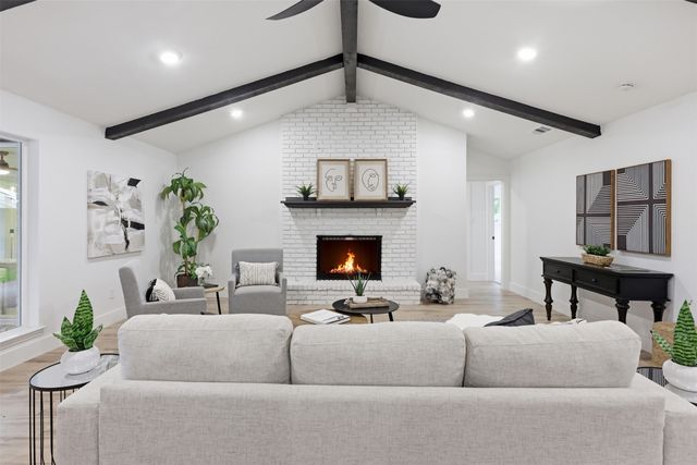 105 Wellesley Drive, Irving, TX 75062