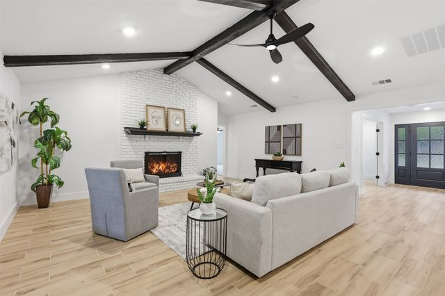 105 Wellesley Drive, Irving, TX 75062