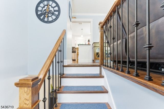 81 Elba Ave, Hopatcong Boro, NJ 07843