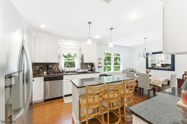 81 Elba Ave, Hopatcong Boro, NJ 07843
