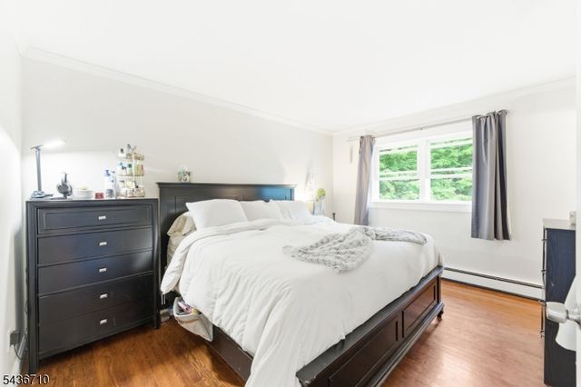 81 Elba Ave, Hopatcong Boro, NJ 07843