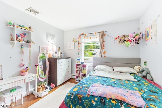 81 Elba Ave, Hopatcong Boro, NJ 07843