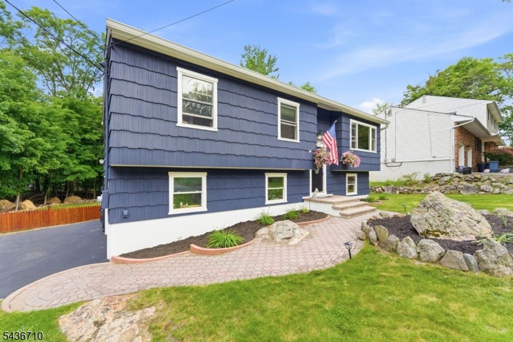 81 Elba Ave, Hopatcong Boro, NJ 07843 — photo 2