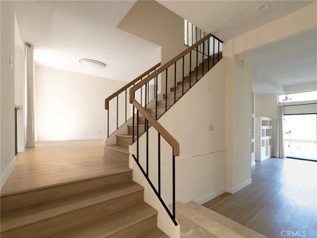 5214 Calatrana Drive, Woodland Hills, CA 91364