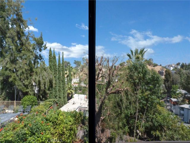 5214 Calatrana Drive, Woodland Hills, CA 91364