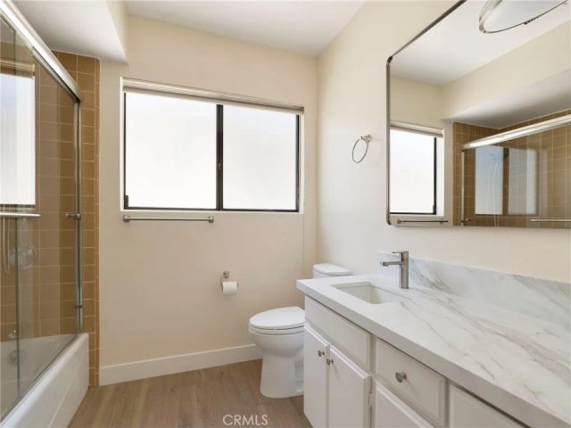 5214 Calatrana Drive, Woodland Hills, CA 91364