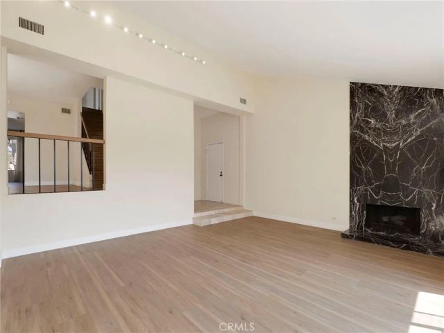 5214 Calatrana Drive, Woodland Hills, CA 91364