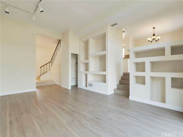 5214 Calatrana Drive, Woodland Hills, CA 91364