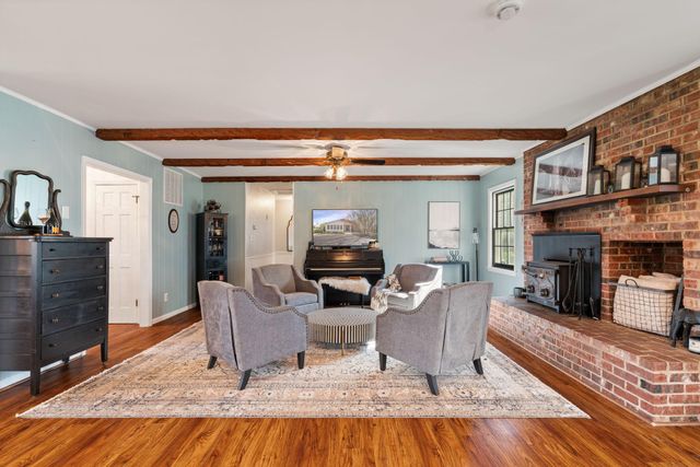 19728 GLEEDSVILLE RD, Leesburg, VA 20175