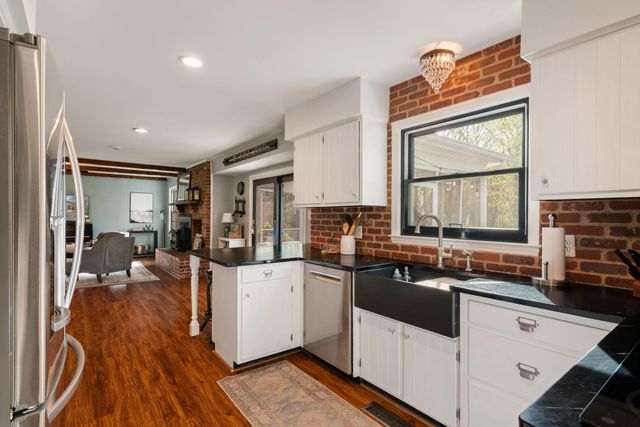 19728 GLEEDSVILLE RD, Leesburg, VA 20175