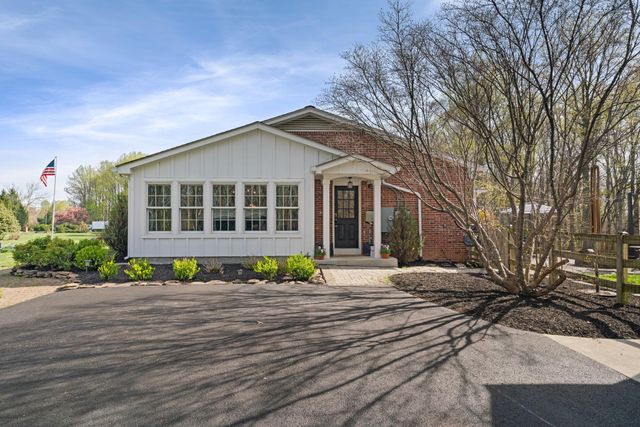 19728 GLEEDSVILLE RD, Leesburg, VA 20175