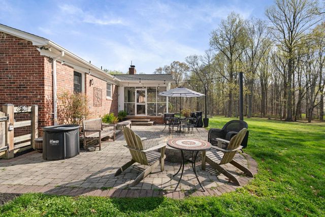 19728 GLEEDSVILLE RD, Leesburg, VA 20175