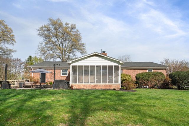 19728 GLEEDSVILLE RD, Leesburg, VA 20175