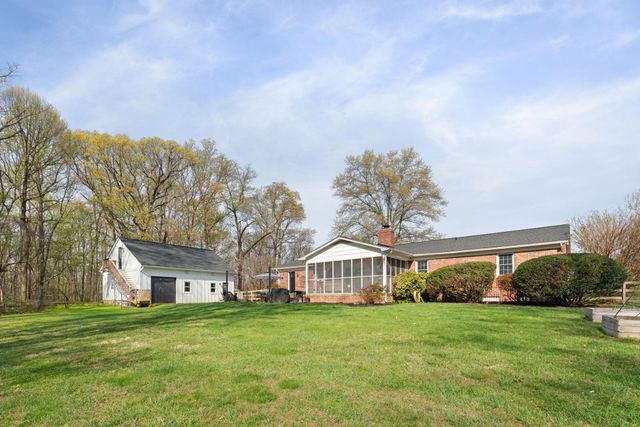 19728 GLEEDSVILLE RD, Leesburg, VA 20175