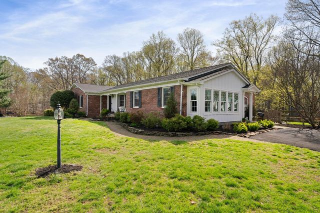 19728 GLEEDSVILLE RD, Leesburg, VA 20175