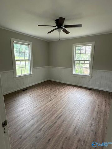 57 W Tuscaloosa Avenue, Gadsden, AL 35904
