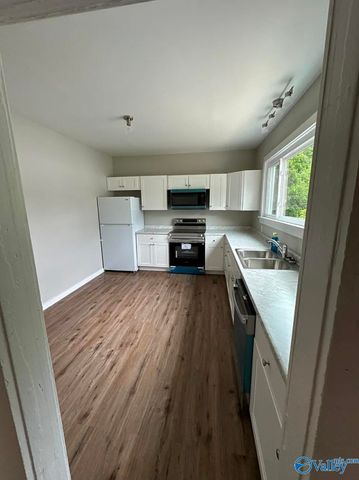 57 W Tuscaloosa Avenue, Gadsden, AL 35904