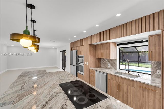 17737 SW 86th Ave, Palmetto Bay, FL 33157