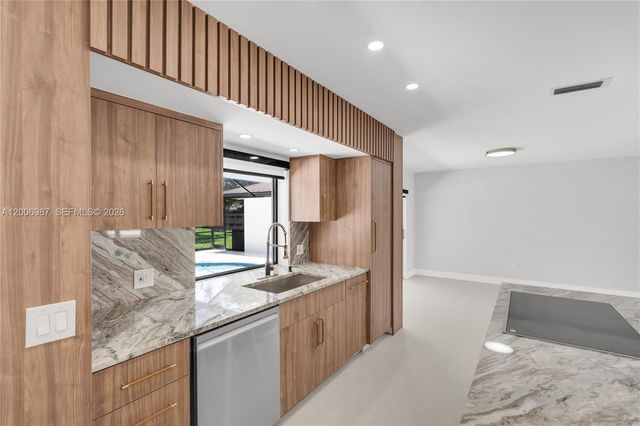 17737 SW 86th Ave, Palmetto Bay, FL 33157