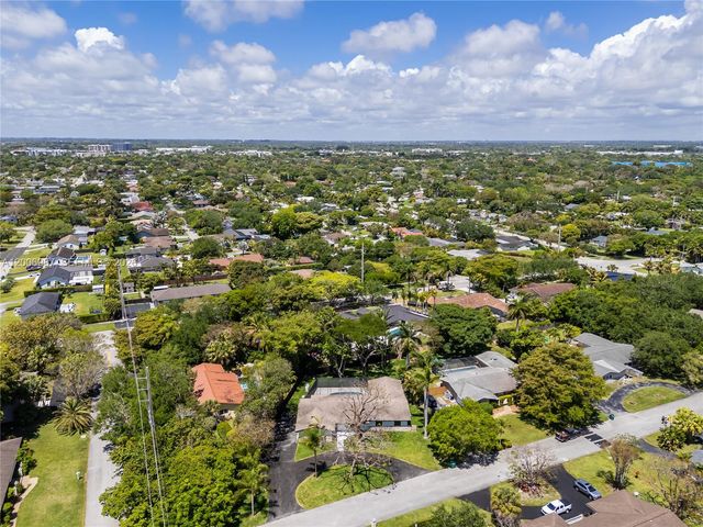 17737 SW 86th Ave, Palmetto Bay, FL 33157