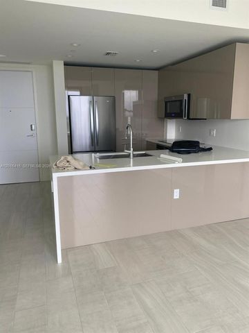 2000 Metropica Way 2006, Sunrise, FL 33323