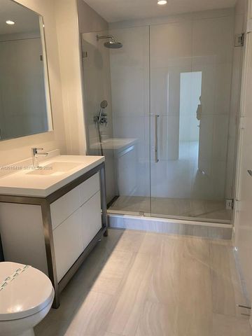 2000 Metropica Way 2006, Sunrise, FL 33323