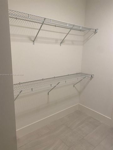 2000 Metropica Way 2006, Sunrise, FL 33323
