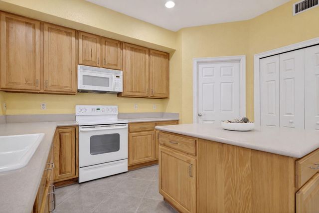 3638 Turtle Island Court, West Palm Beach, FL 33411