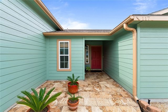 117 Treasure St, Rockport, TX 78382