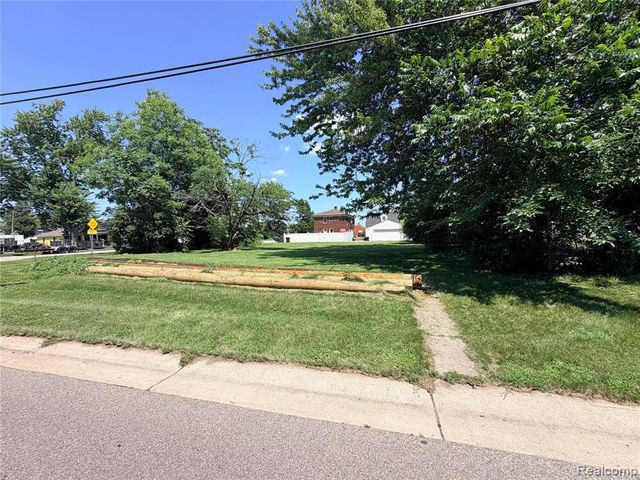 29223 Adams Drive, Gibraltar, MI 48173