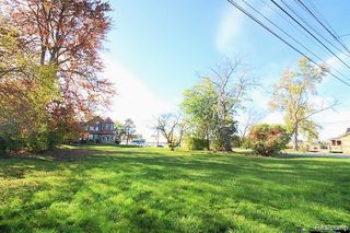 29223 Adams Drive, Gibraltar, MI 48173