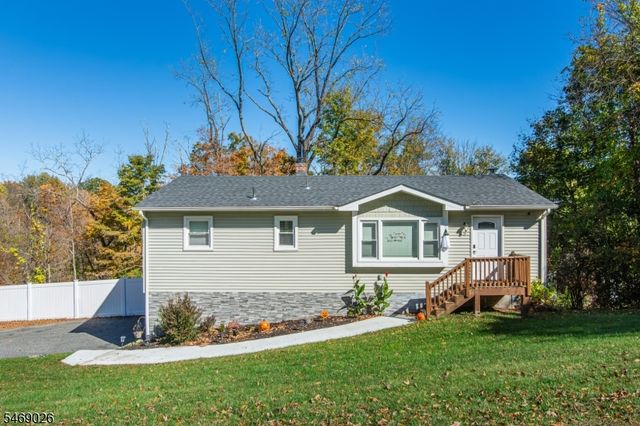 3 Gardenia Rd, Vernon Twp., NJ 07418