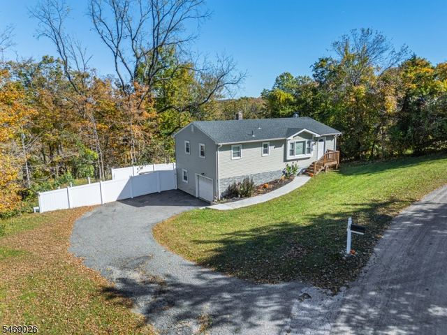 3 Gardenia Rd, Vernon Twp., NJ 07418