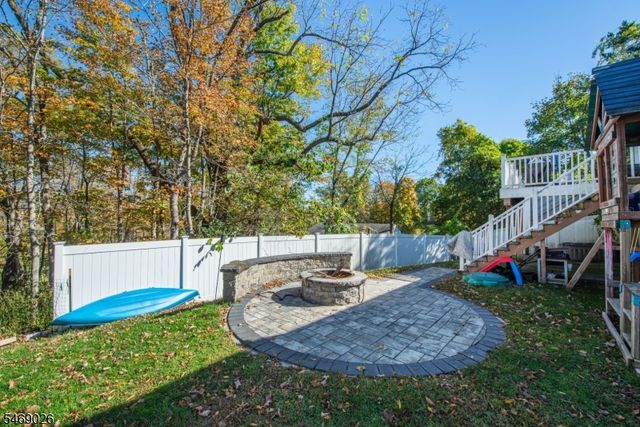 3 Gardenia Rd, Vernon Twp., NJ 07418