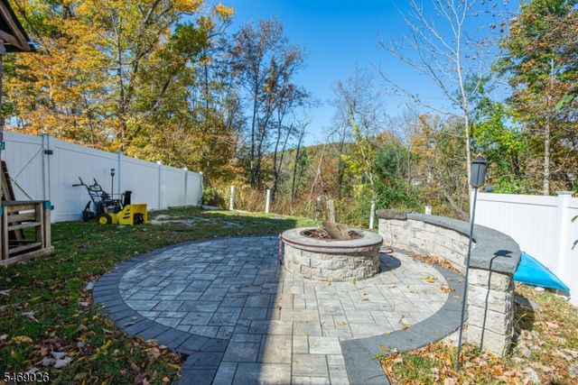 3 Gardenia Rd, Vernon Twp., NJ 07418