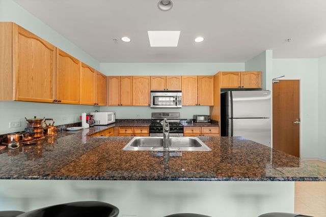 7753 VAN BUREN Street 512, Forest Park, IL 60130