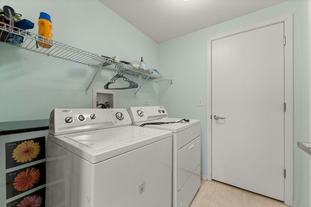 7753 VAN BUREN Street 512, Forest Park, IL 60130