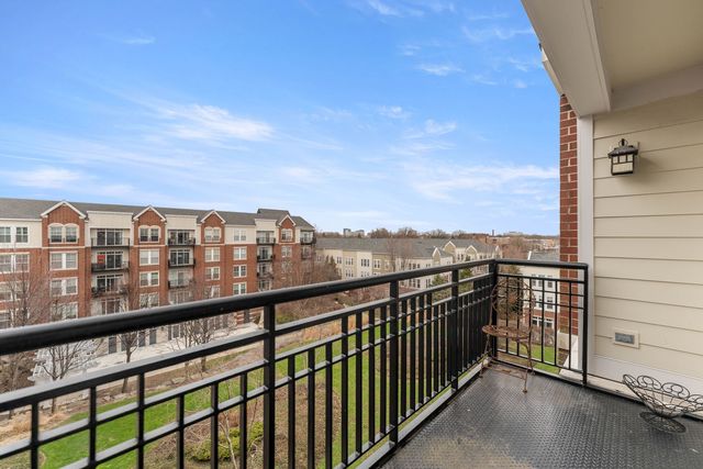 7753 VAN BUREN Street 512, Forest Park, IL 60130