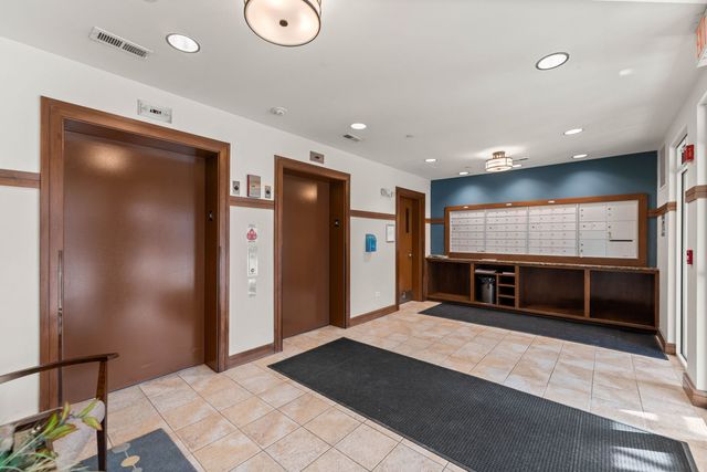 7753 VAN BUREN Street 512, Forest Park, IL 60130