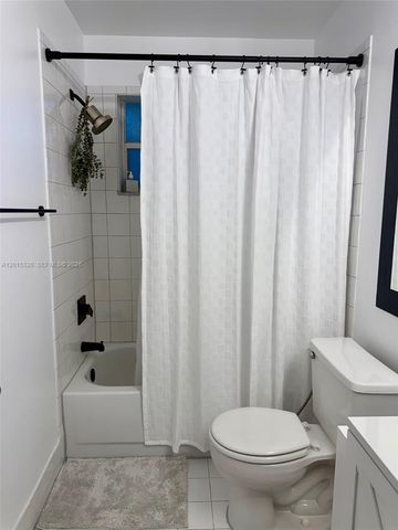 317 NW 109th Ave, Pembroke Pines, FL 33026
